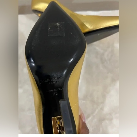 Like new never worn YSL opium pumps - Picture 12 of 12